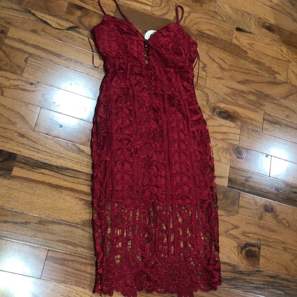 Gorgeous midi dress size small red